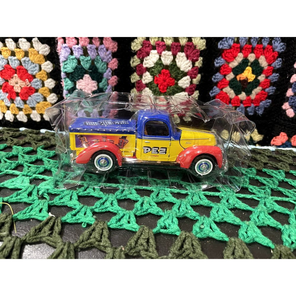 Set of 2 Vintage PEZ Candy Ford 1940 Pick up Truck Diecast 1:2